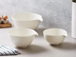 White Basics Mixing Bowl 26cm 3L -KITCHENWARE SHOP maxwell williams white basics mixing bowls 1